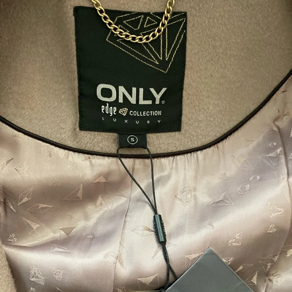 (S) NWT Only Edge Collection Button-Up Luxury Jacket in Beige - Picture 7 of 8